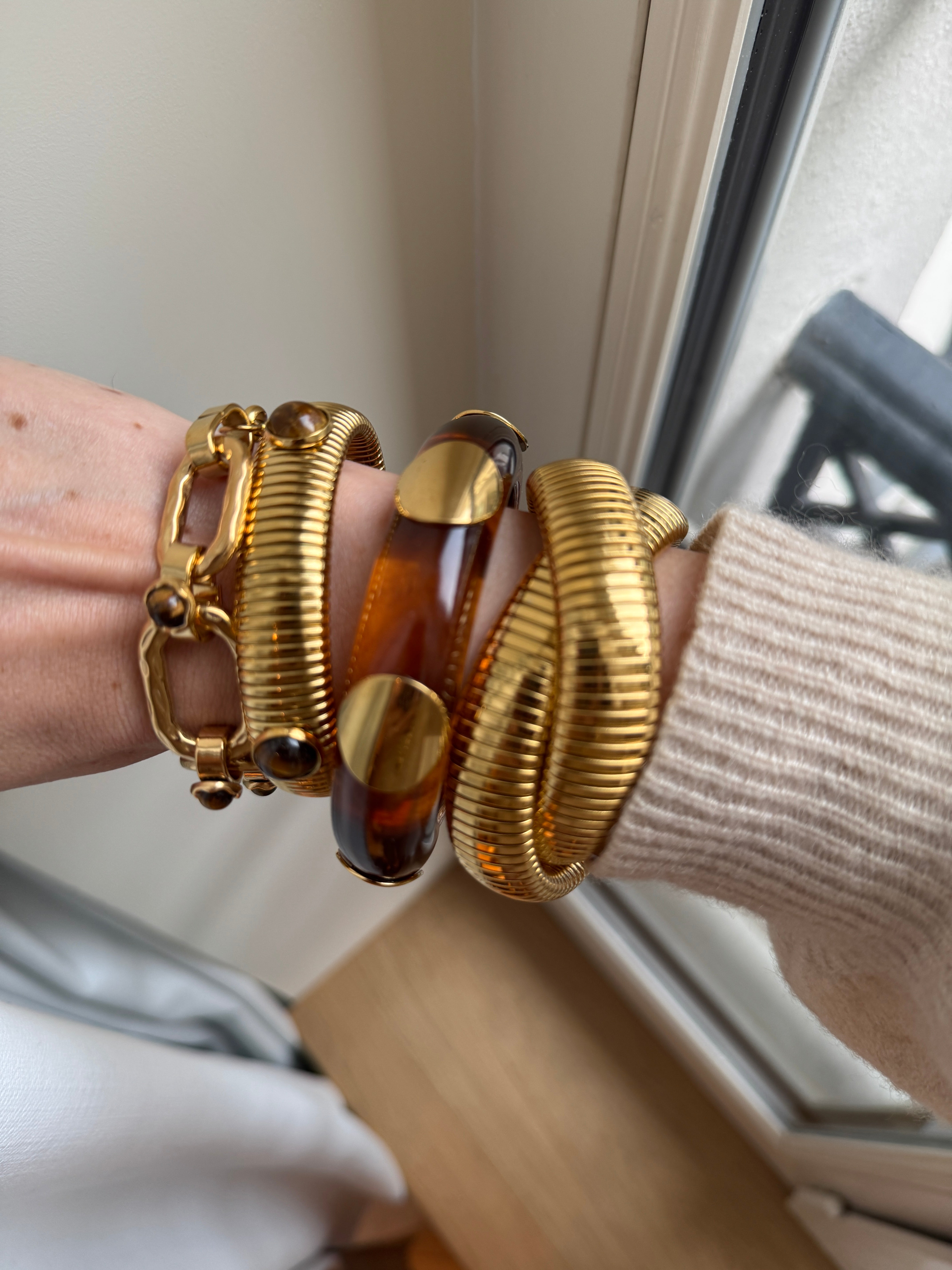 Tortoise or Jade Resin Bangle