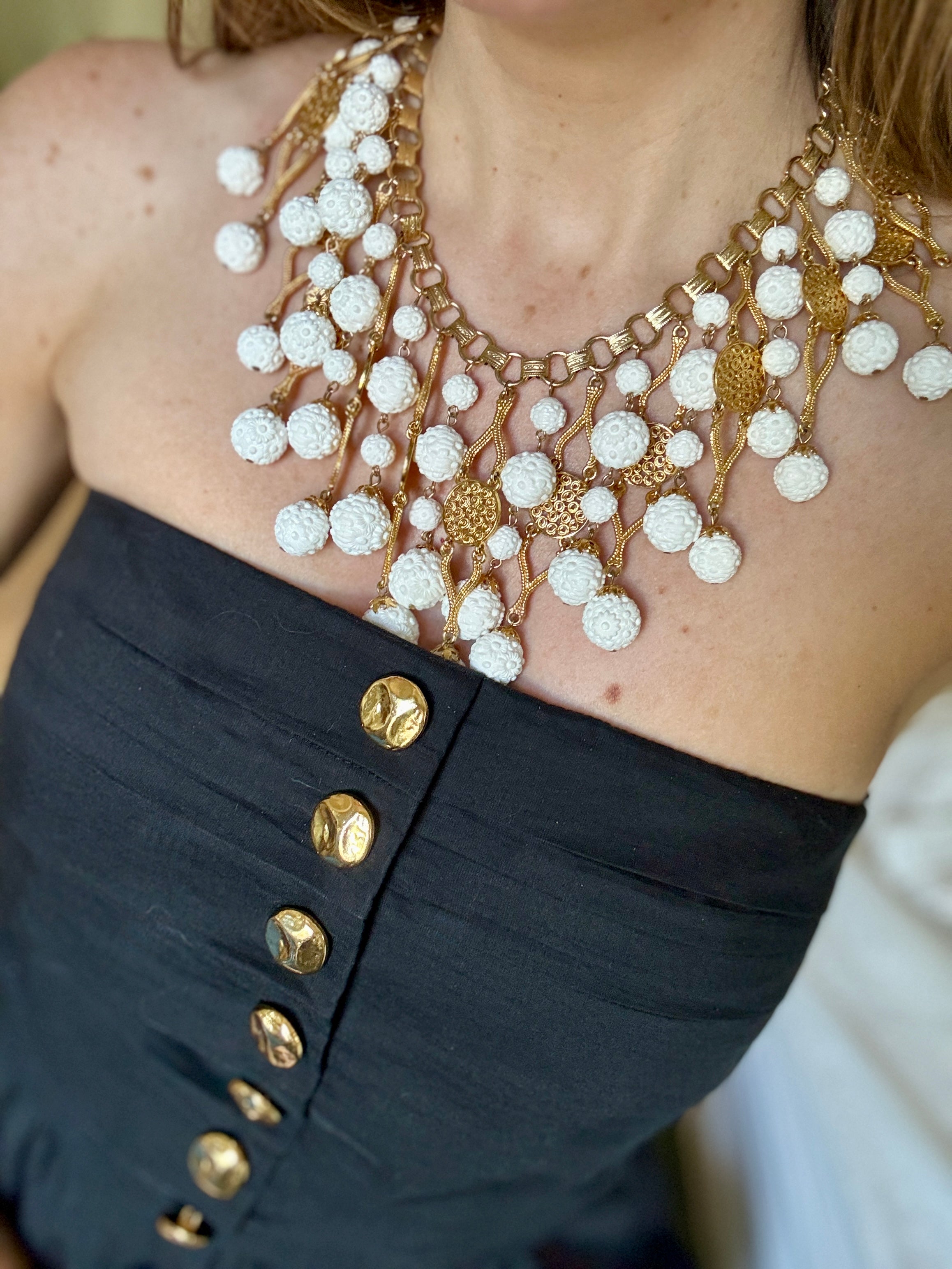 Vintage 1960s White & Gold Statement Collar Necklace