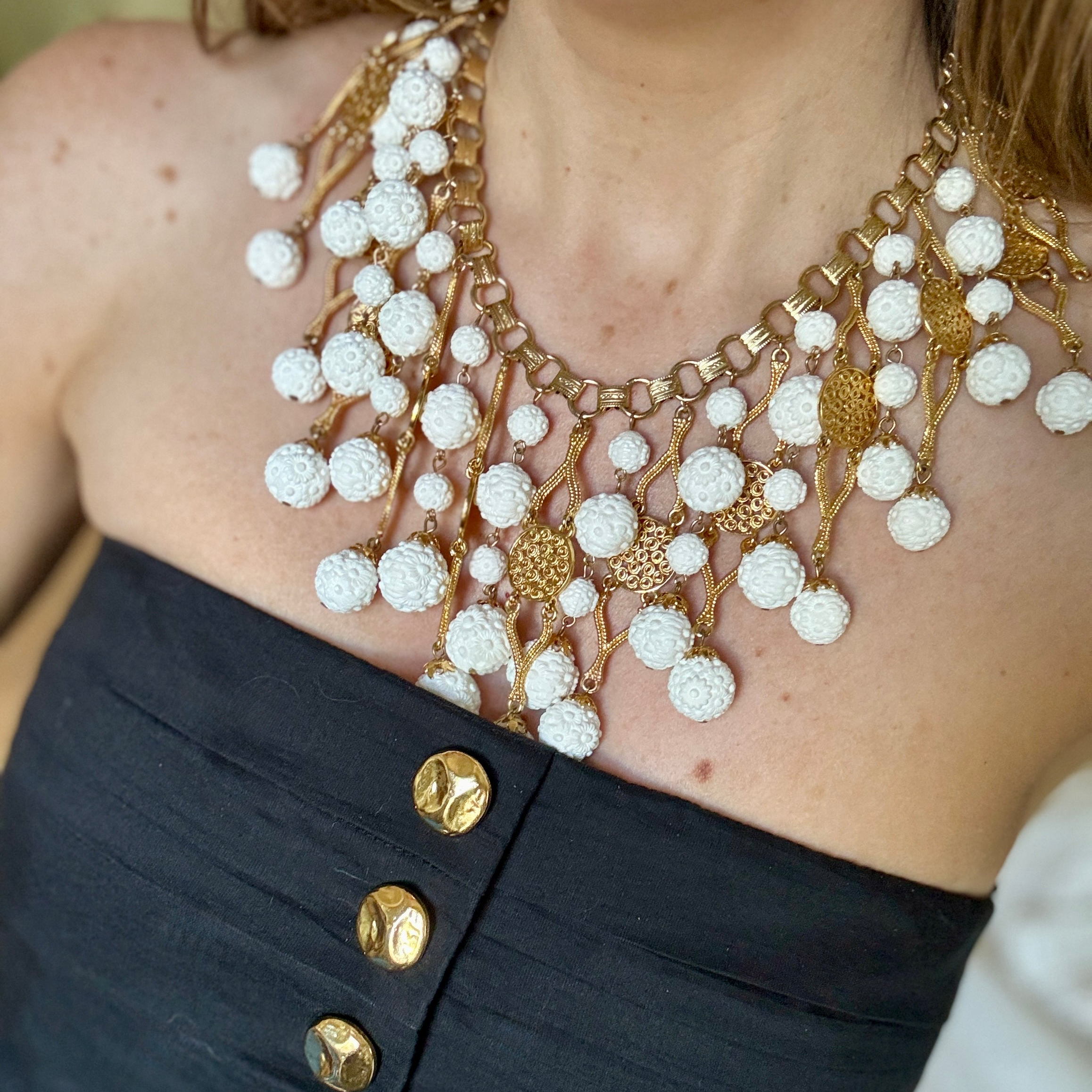 Vintage 1960s White & Gold Statement Collar Necklace