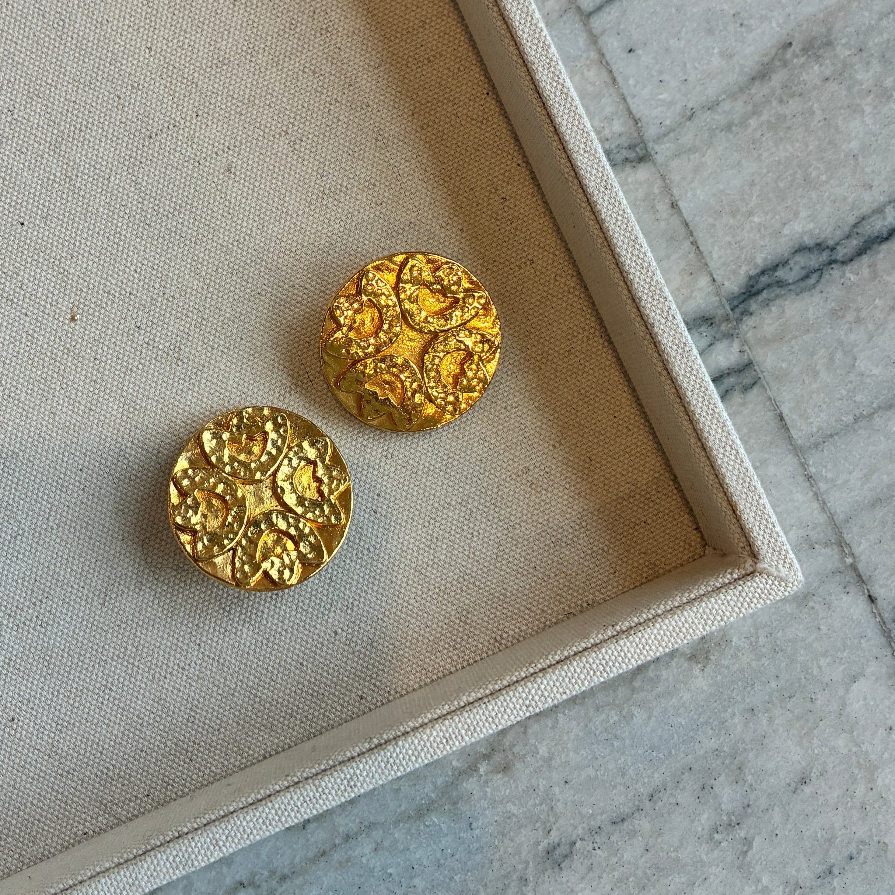 Vintage Designer Carita Paris Gold Flower Disc Earrings