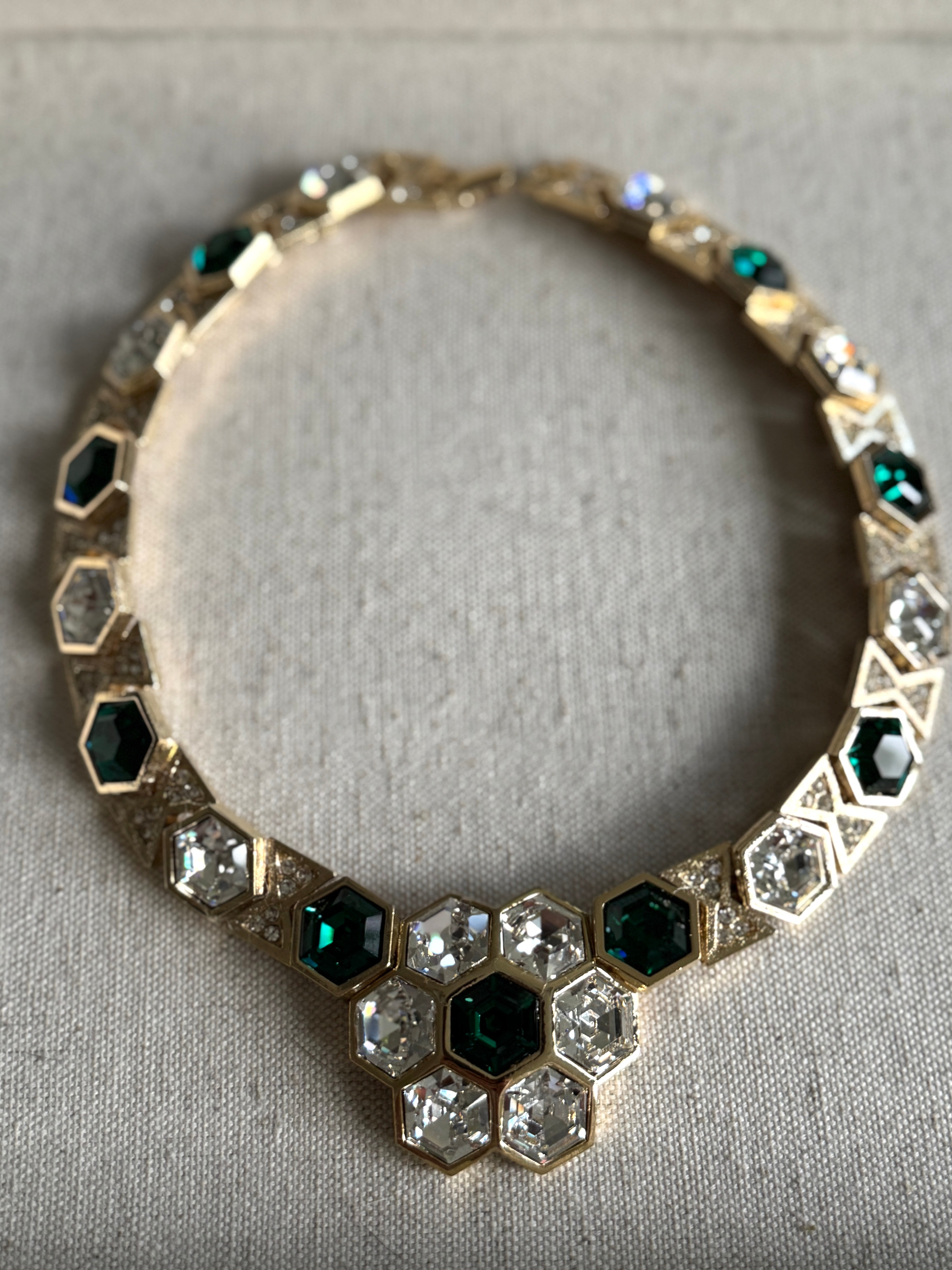 Stunning Vintage 1980s Emerald Crystal Flower Necklace