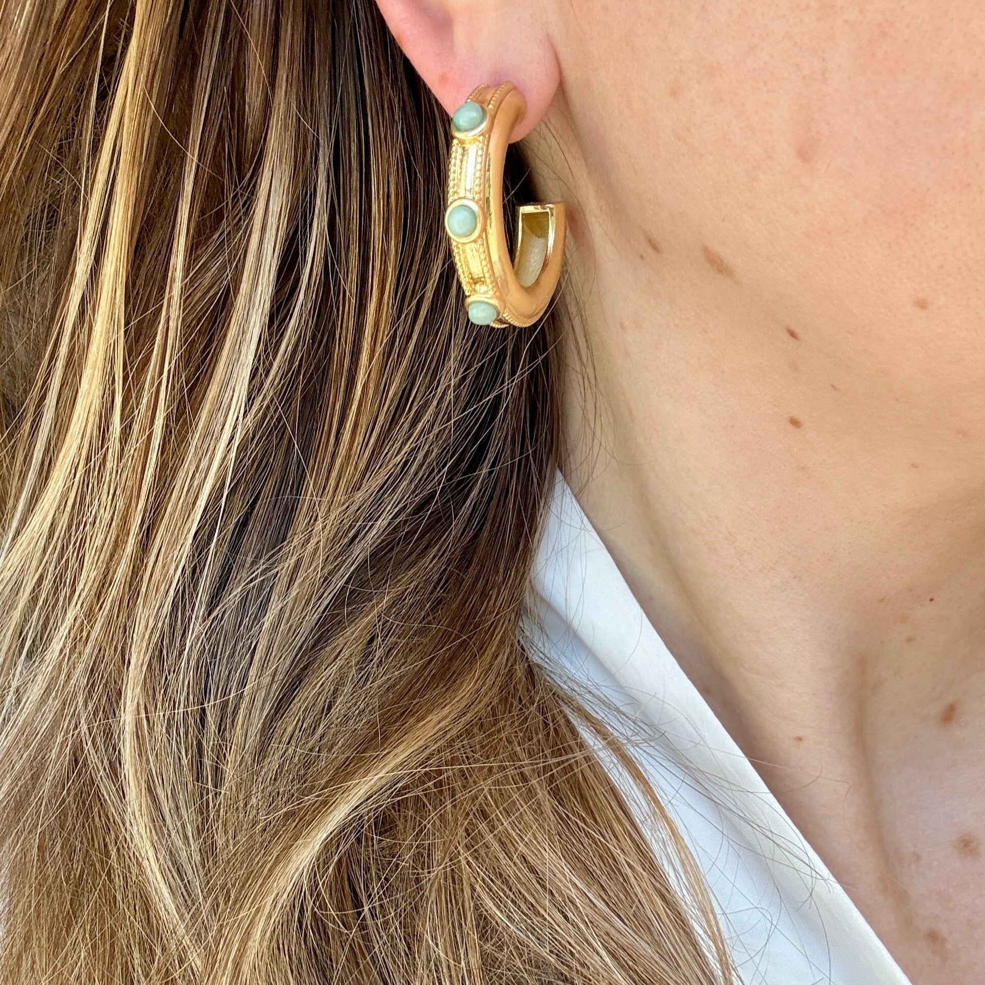 Olivia Gold Hoop Earring