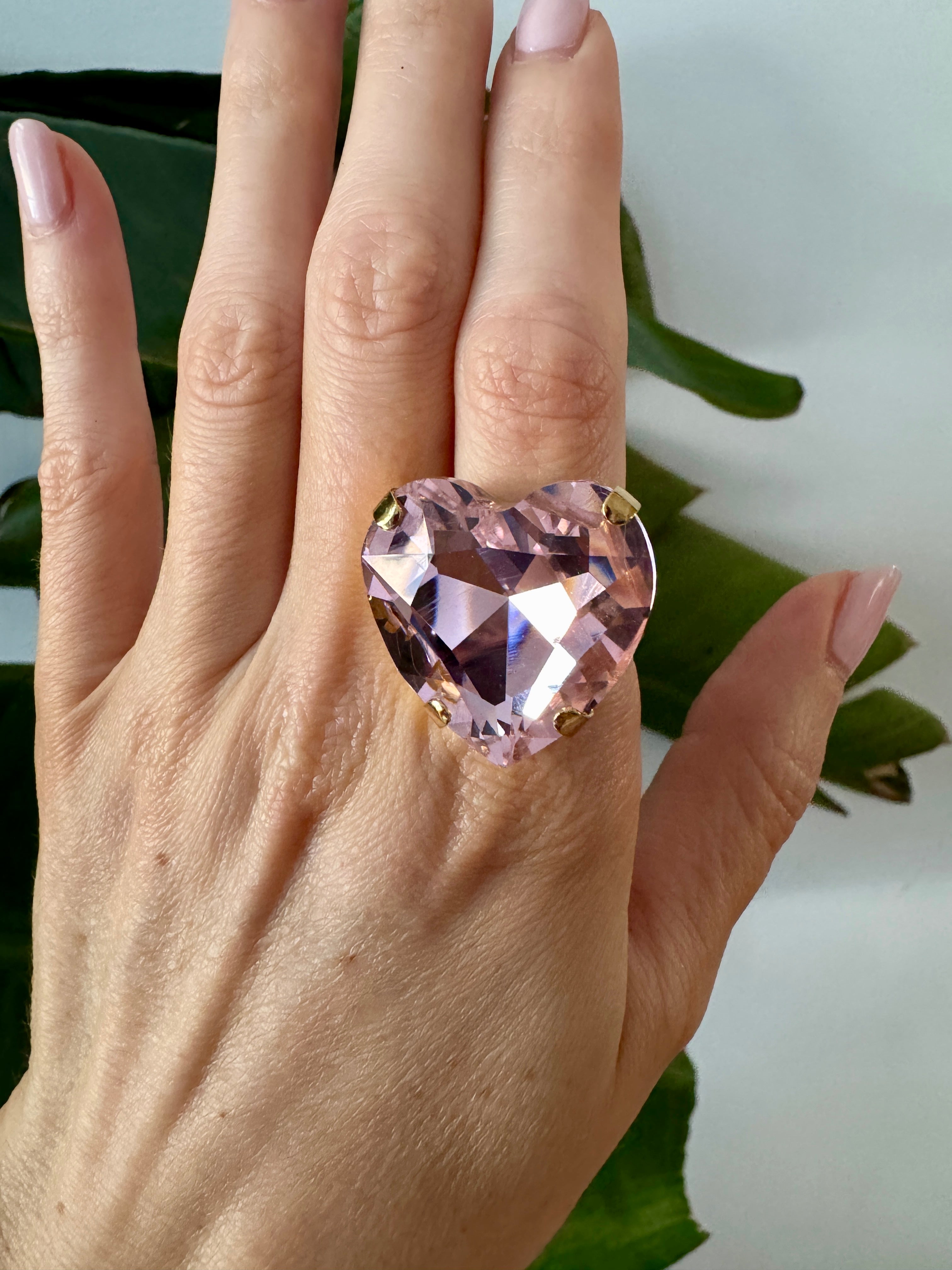 Huge Crystal Heart Ring Four Colors