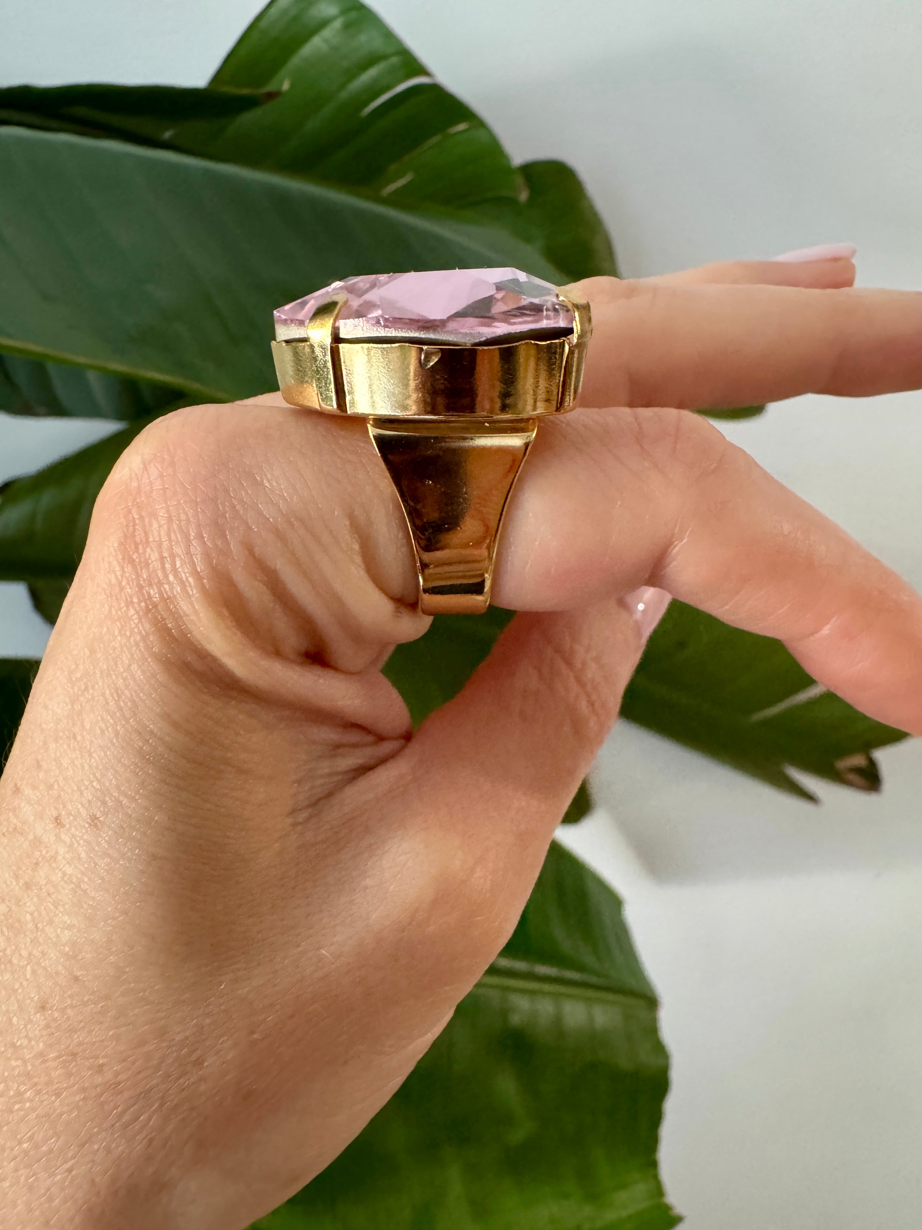 Huge Crystal Heart Ring Four Colors