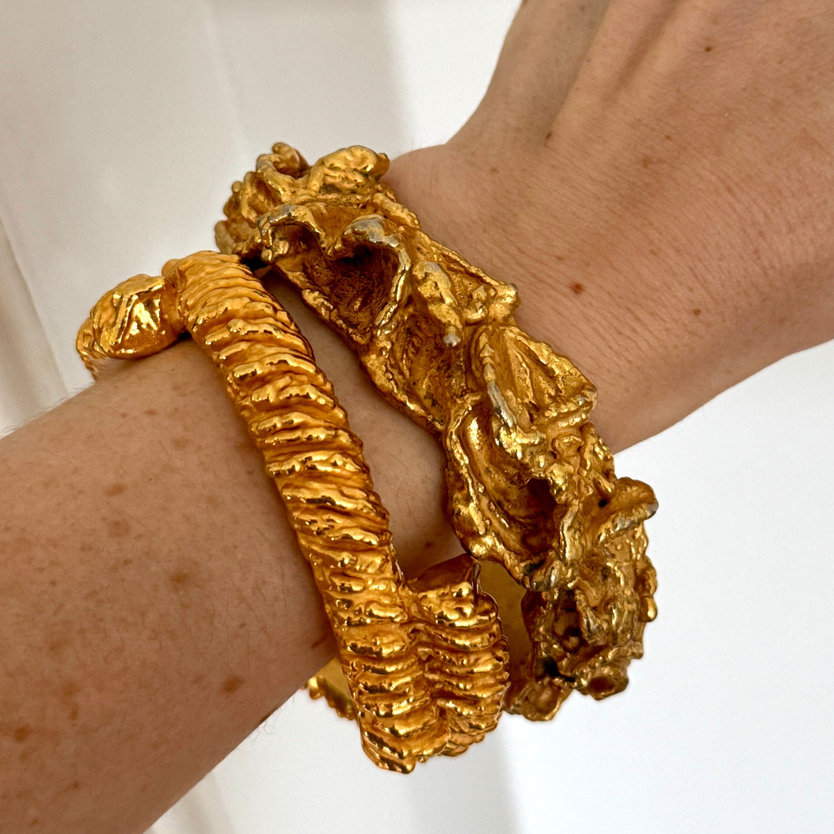 Vintage French 90s Gilt Resin Textured Bangle