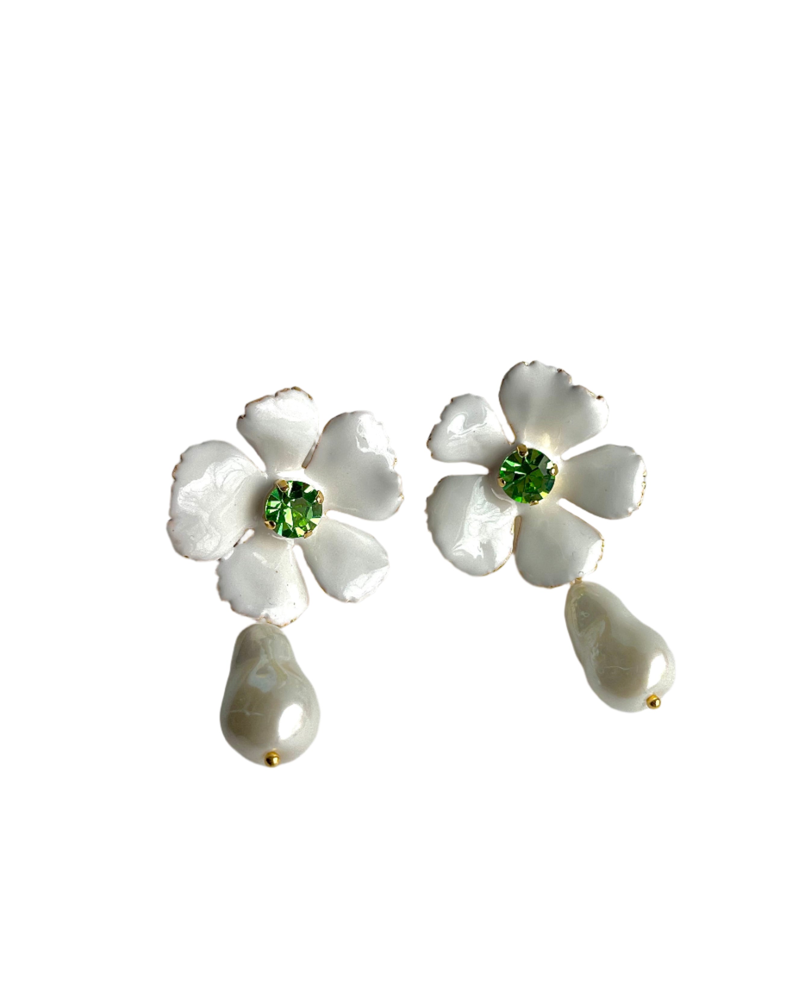 Anna White Flower Earrings