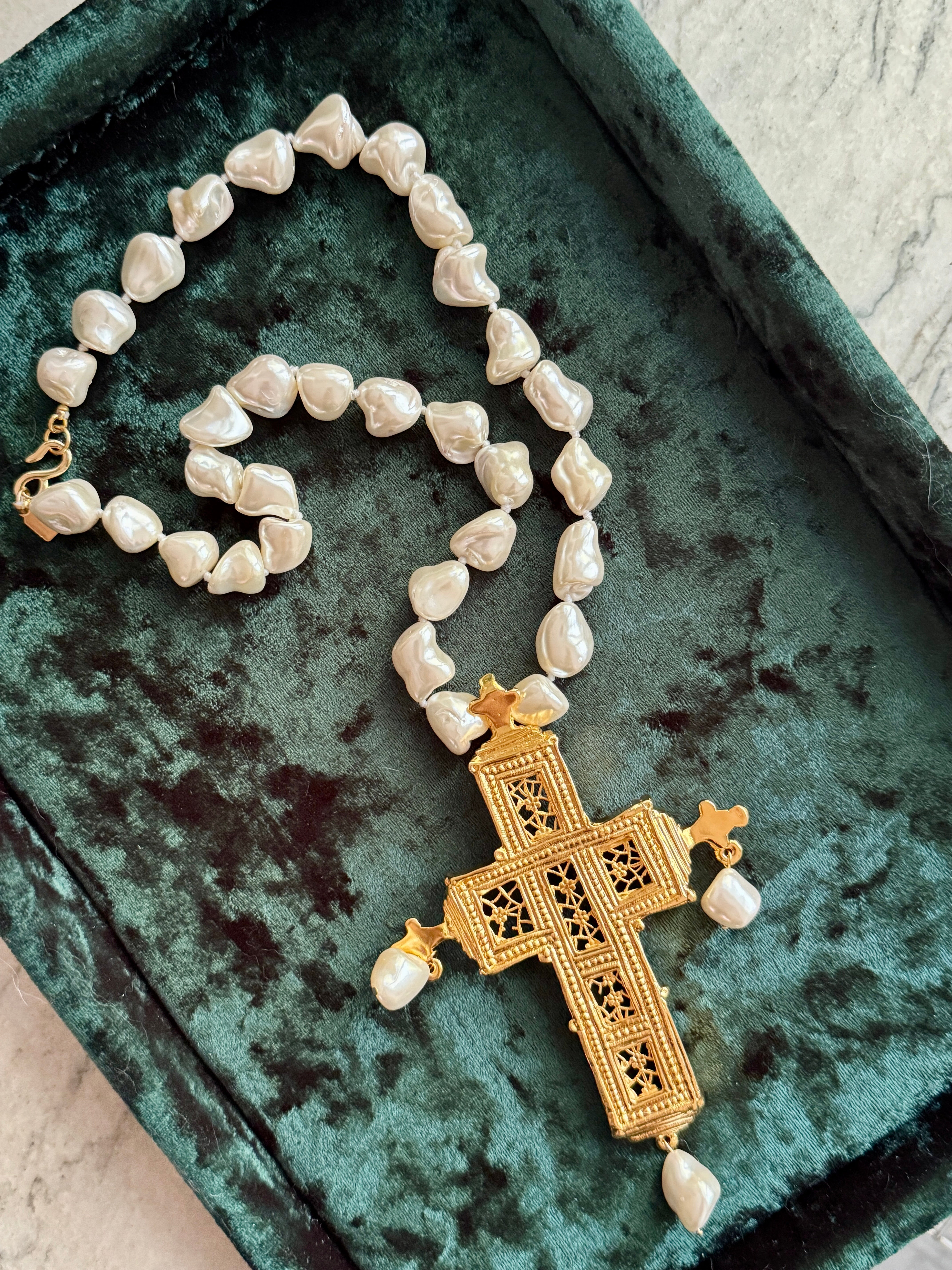 How to Style Baroque Pearls: Jewelry Ideas for Everyday Outfits