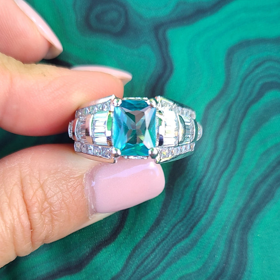 Sparkling Blue Crystal 90s Ring Size 9