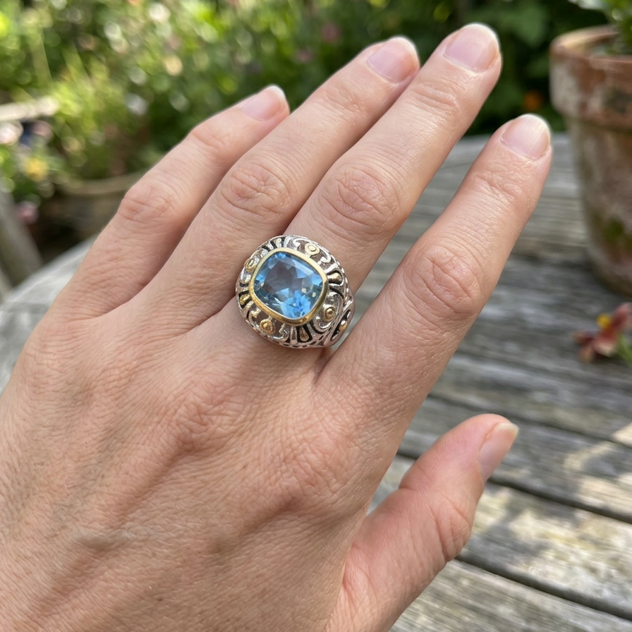 Vintage Two-Tone Blue Crystal Ring Size 7.5