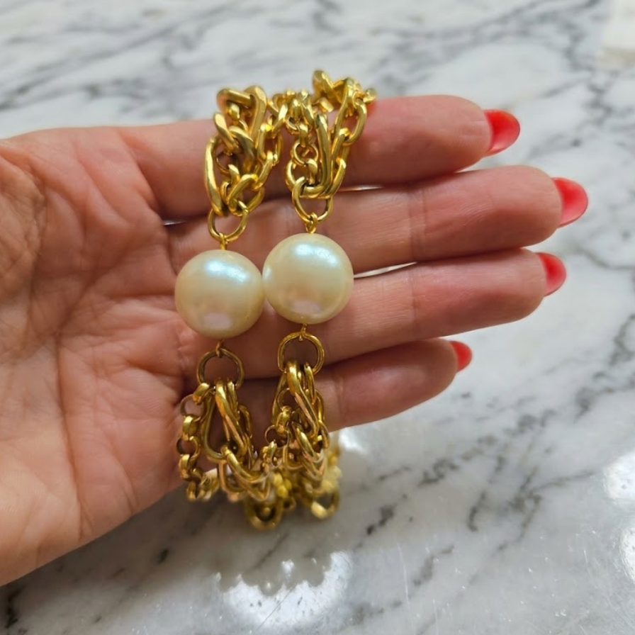Gold chain necklace with faux pearls