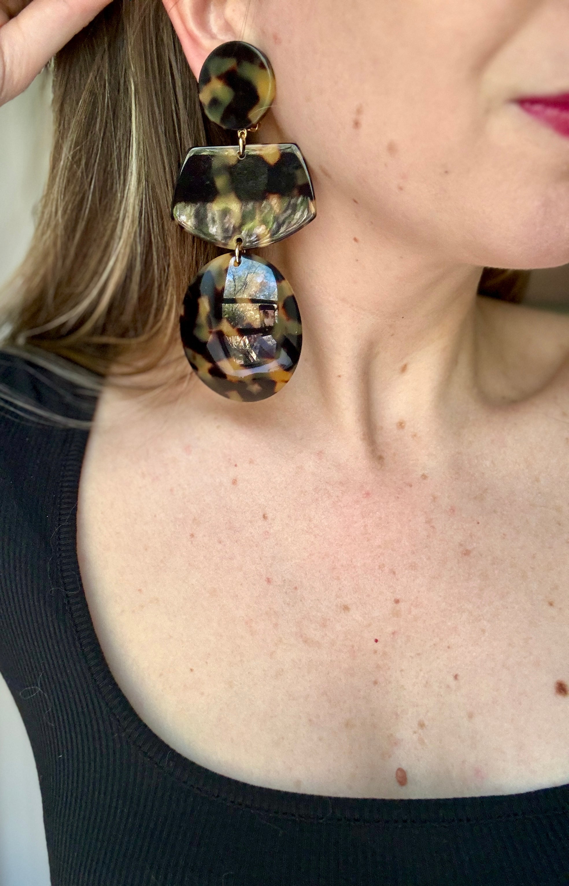 Tortoise Oval Tortoise Resin Clip On Earrings