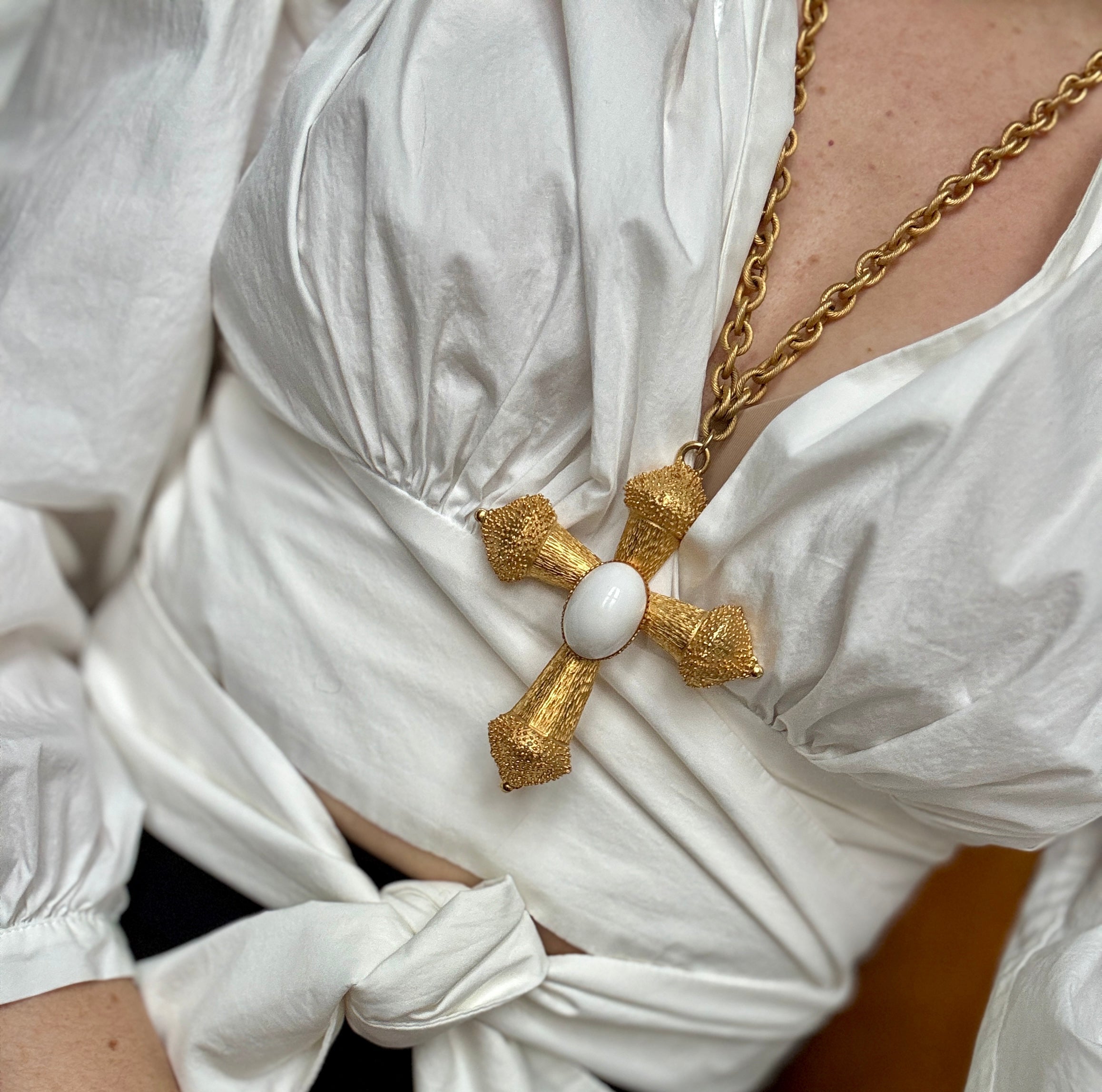 Designer Florenza Gold Cross Necklace