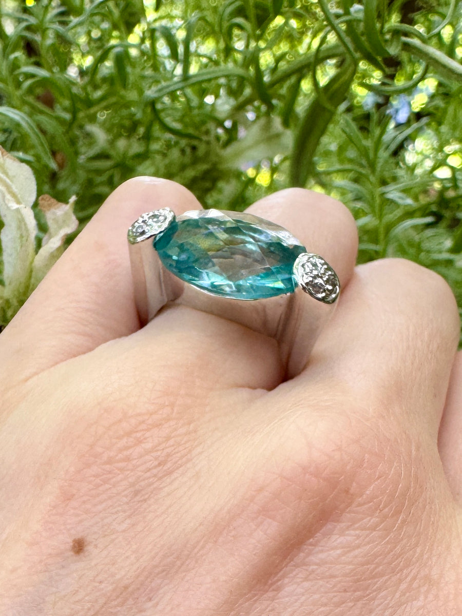 Aqua Blue Crystal & Silver Ring Size 5.5