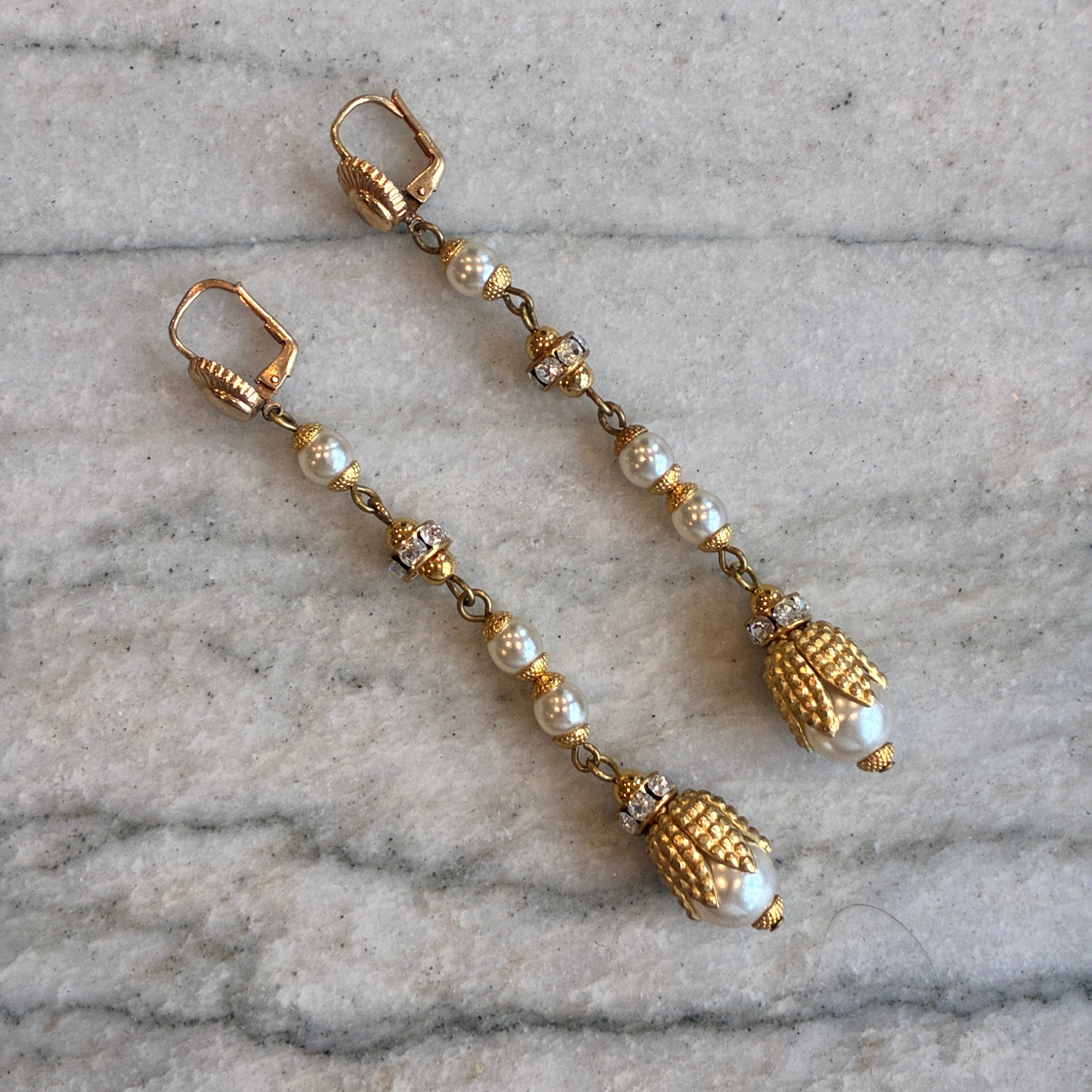 Vintage 80s GORGEOUS Gold & Pearl Drop Post Earrings