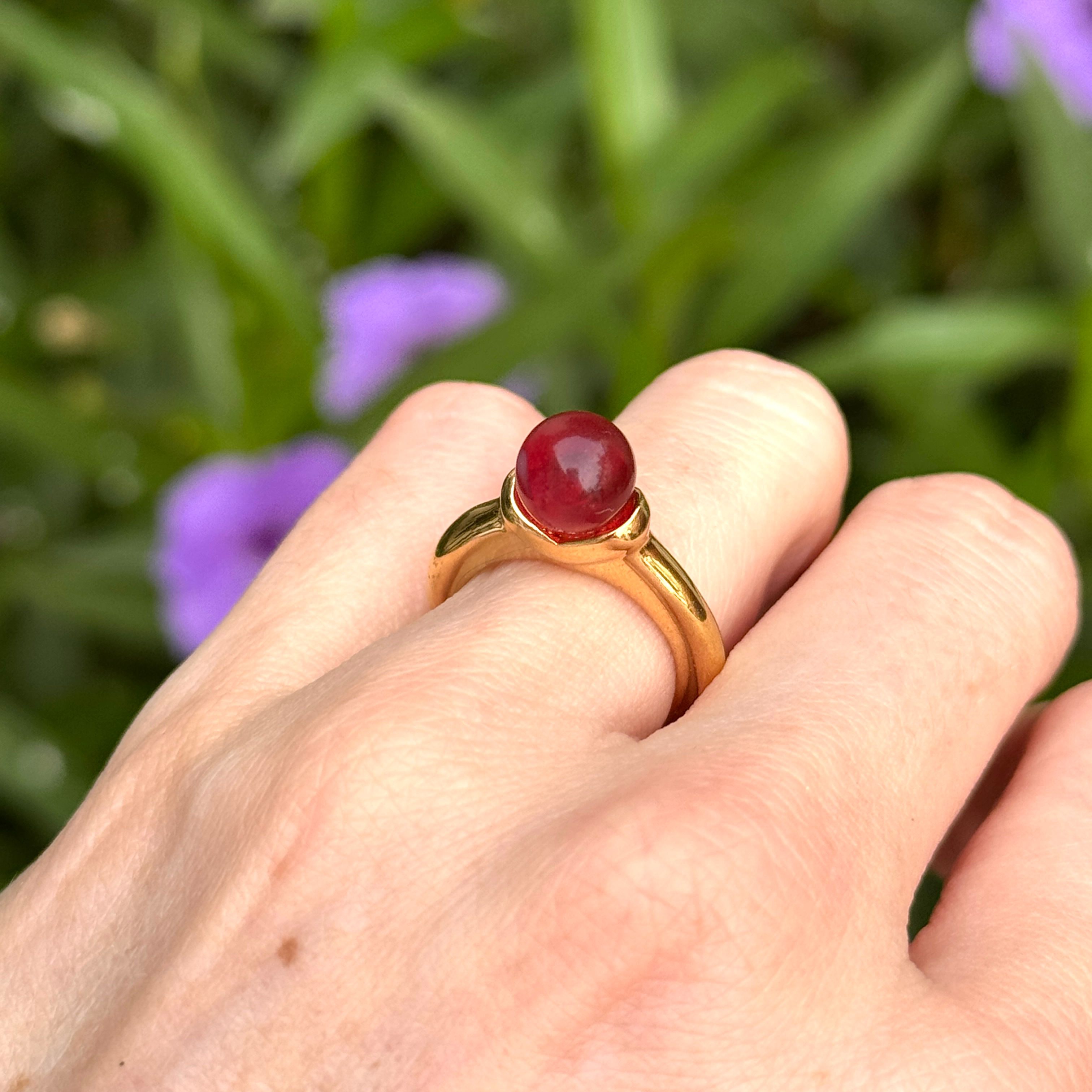 Mogul Red Cabochon Gold Ring Size 4.5