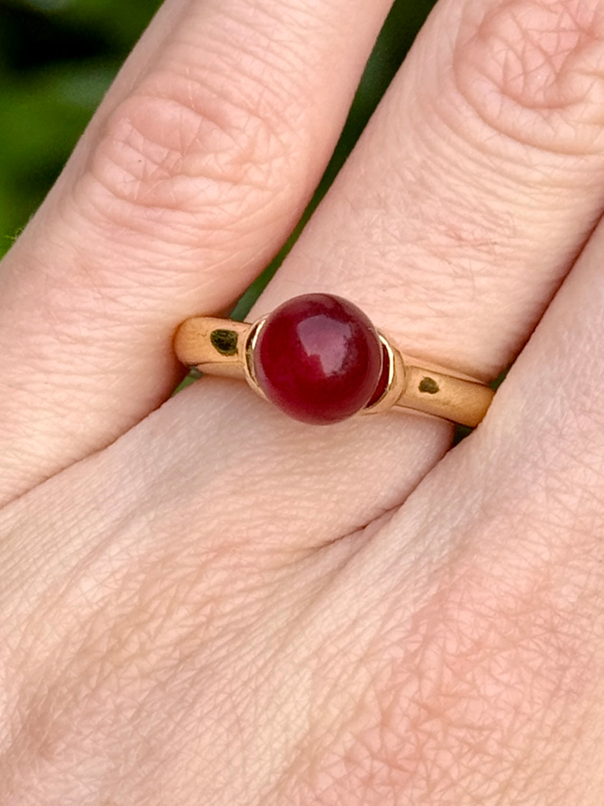 Mogul Red Cabochon Gold Ring Size 4.5