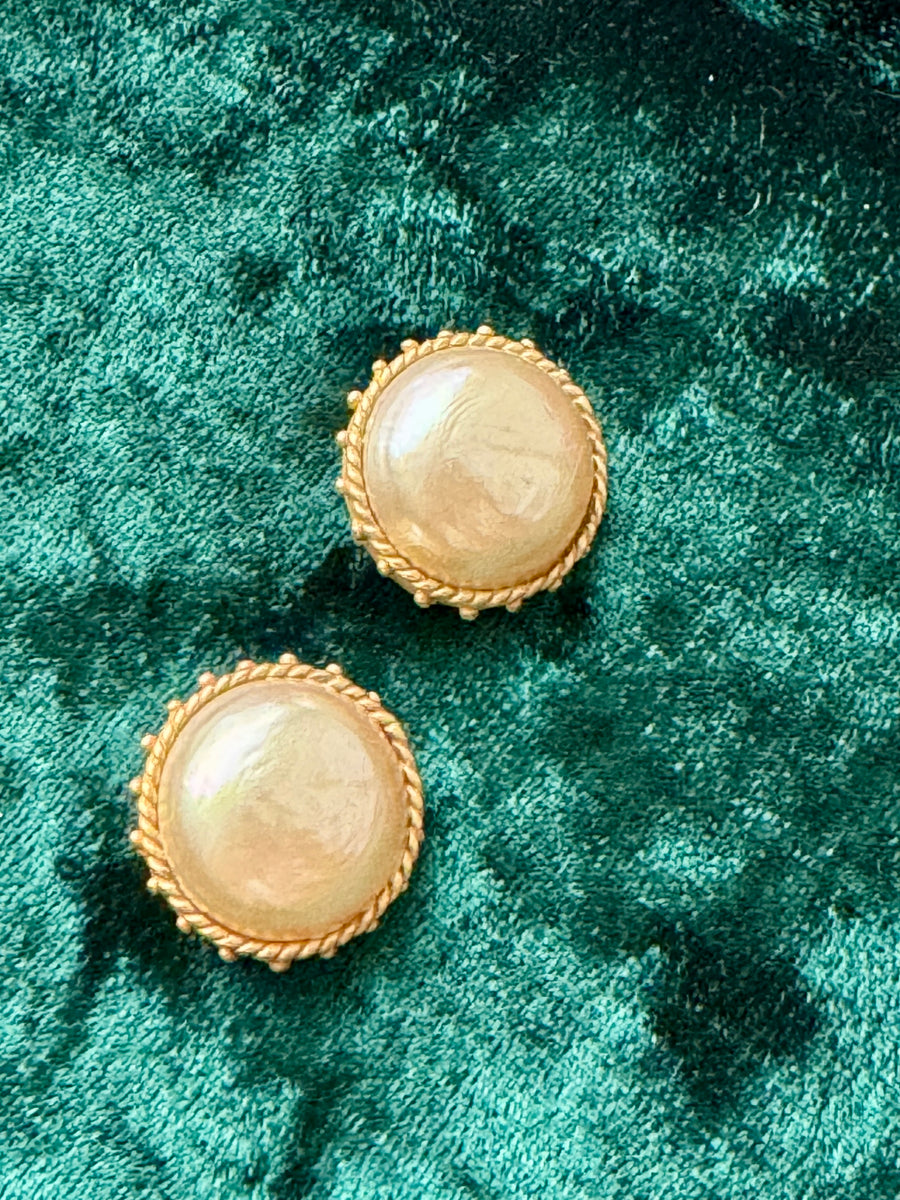 Designer Jaded Glass Pearl Clip On Earrings