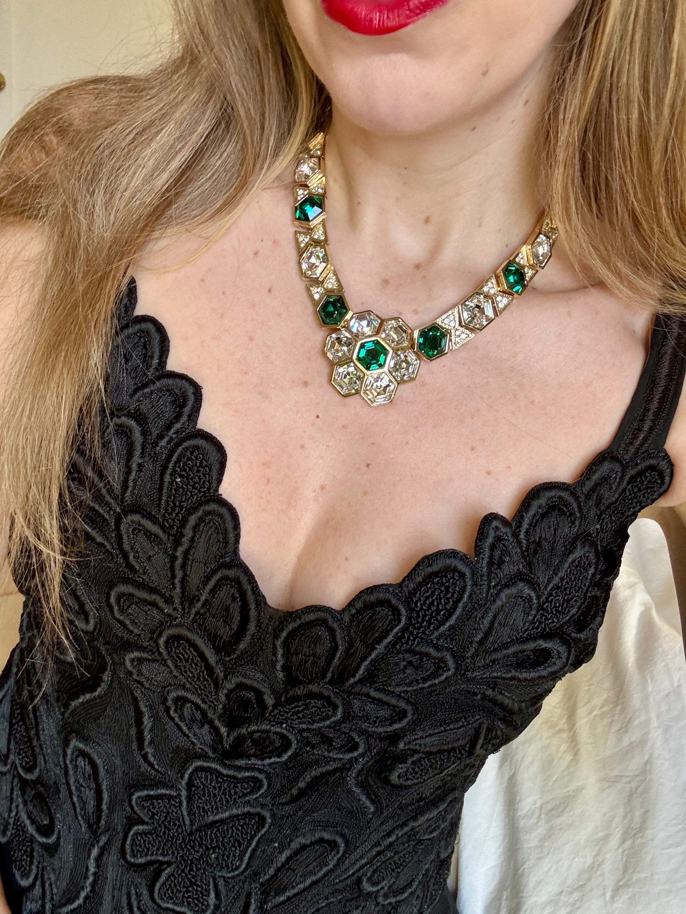 Stunning Vintage 1980s Emerald Crystal Flower Necklace