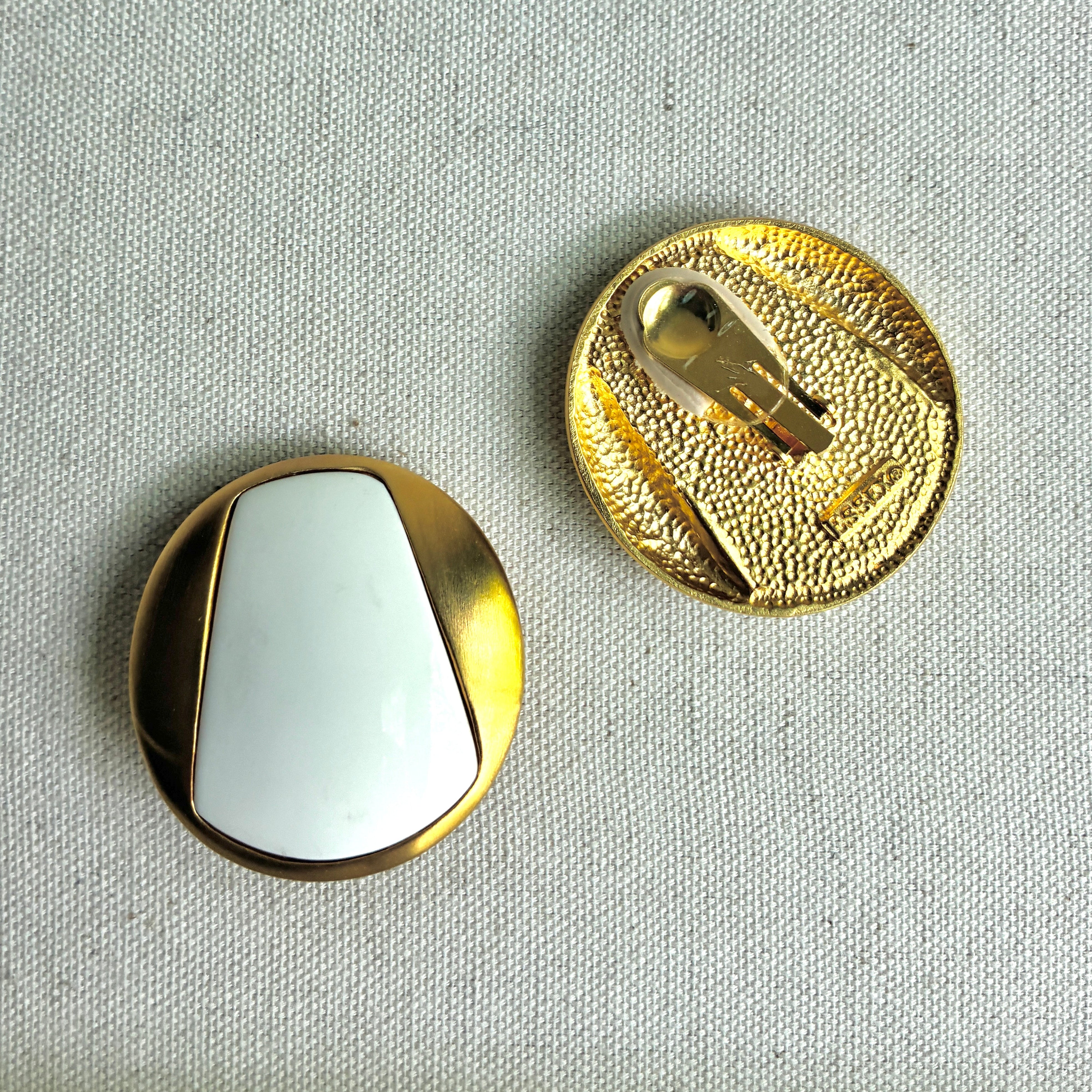 Vintage Essex White and Gold Button Earrings