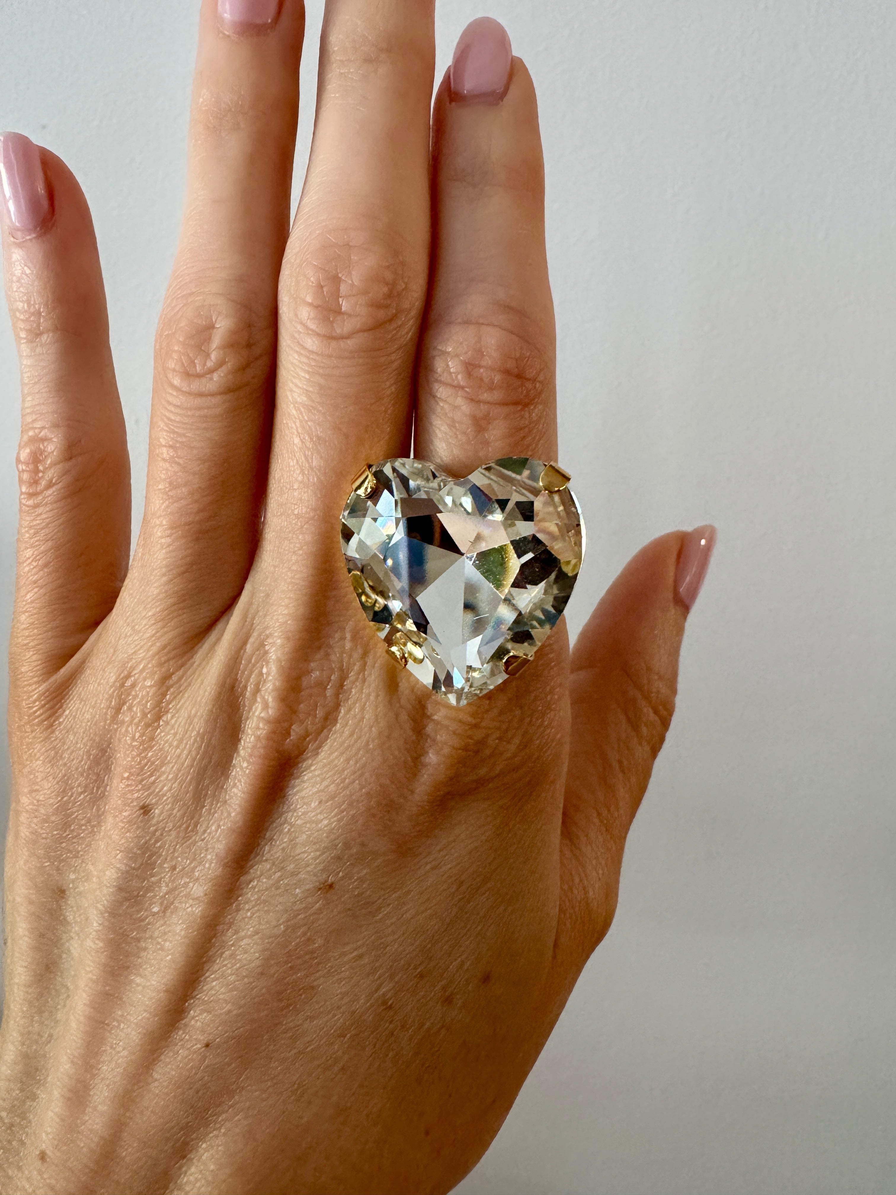 Huge Crystal Heart Ring Four Colors