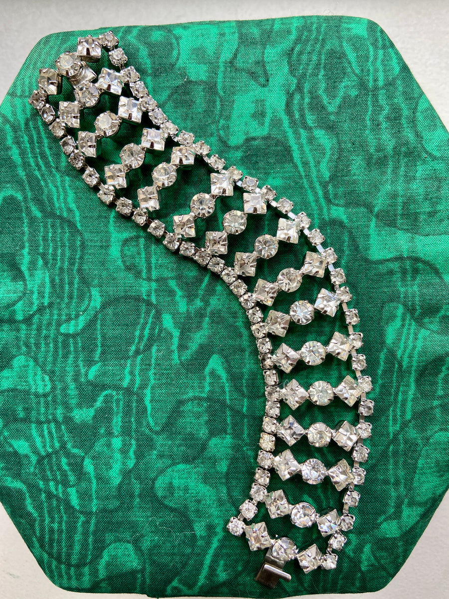 Glam Vintage Crystal Statement Bracelet