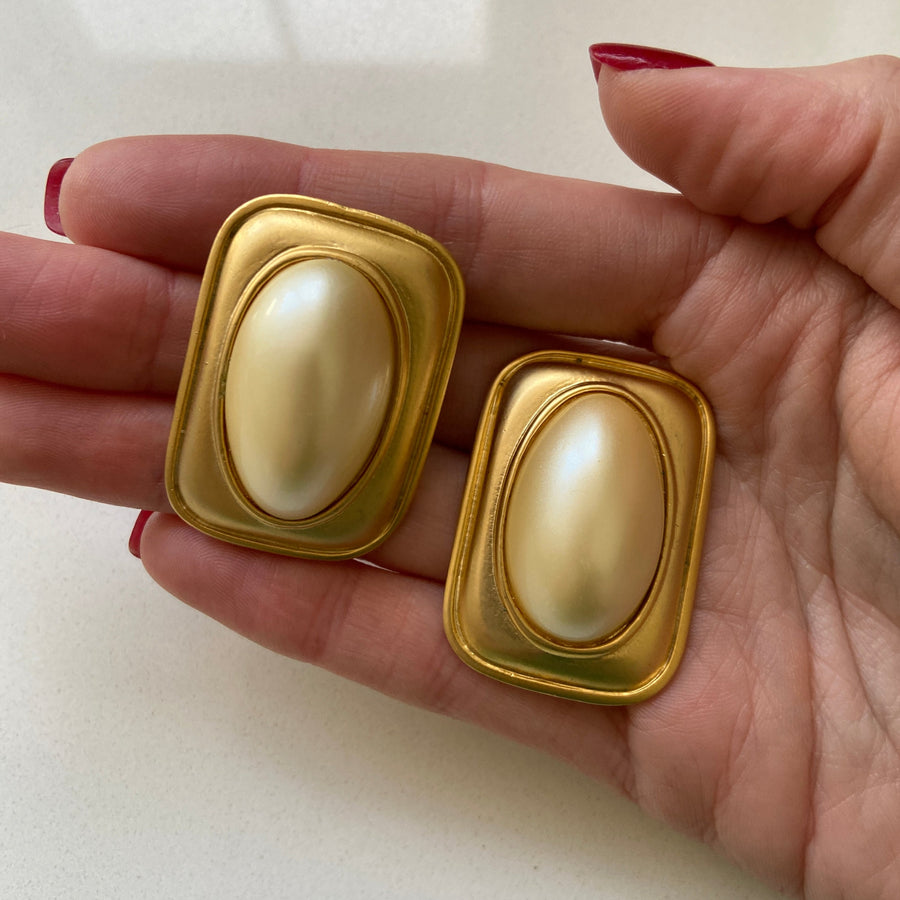 Chic Large Faux Pearl & Gold Clip On Earrings